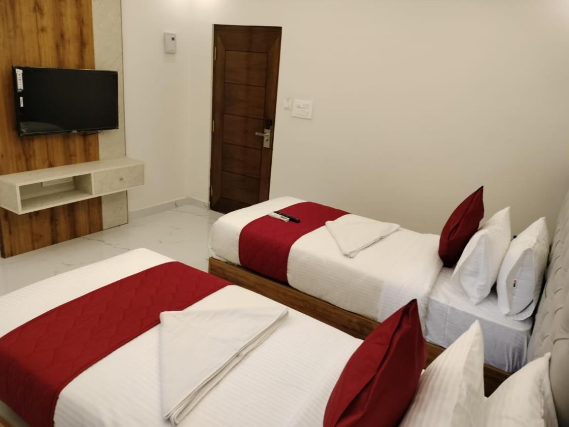 Mayuri Residency Hotel Attibele Buitenkant foto