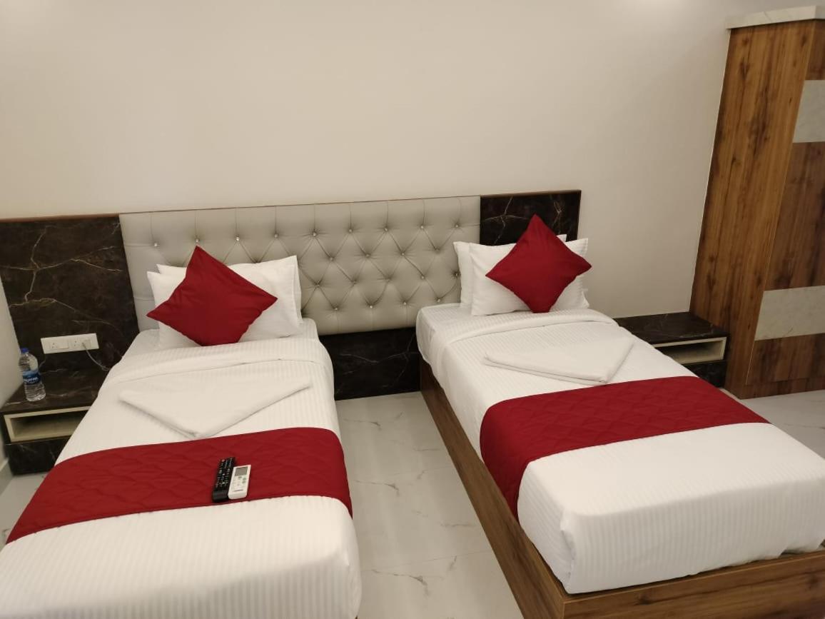 Mayuri Residency Hotel Attibele Buitenkant foto